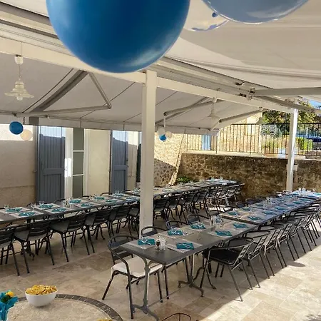 Hotel De L'abbaye Cruis